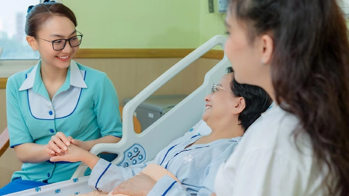 Công tác xã hội trong bệnh viện: Quy định, quy trình triển khai