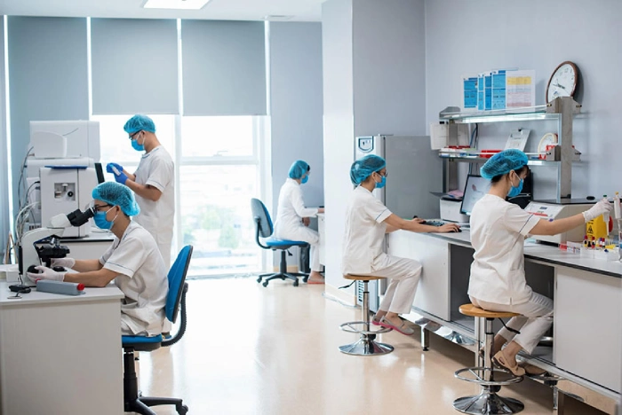 Quản lý chất lượng phòng xét nghiệm: Tiêu chuẩn, quy trình